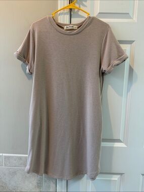 Three Bird Nest Short Sleeve Mini Dress in Taupe